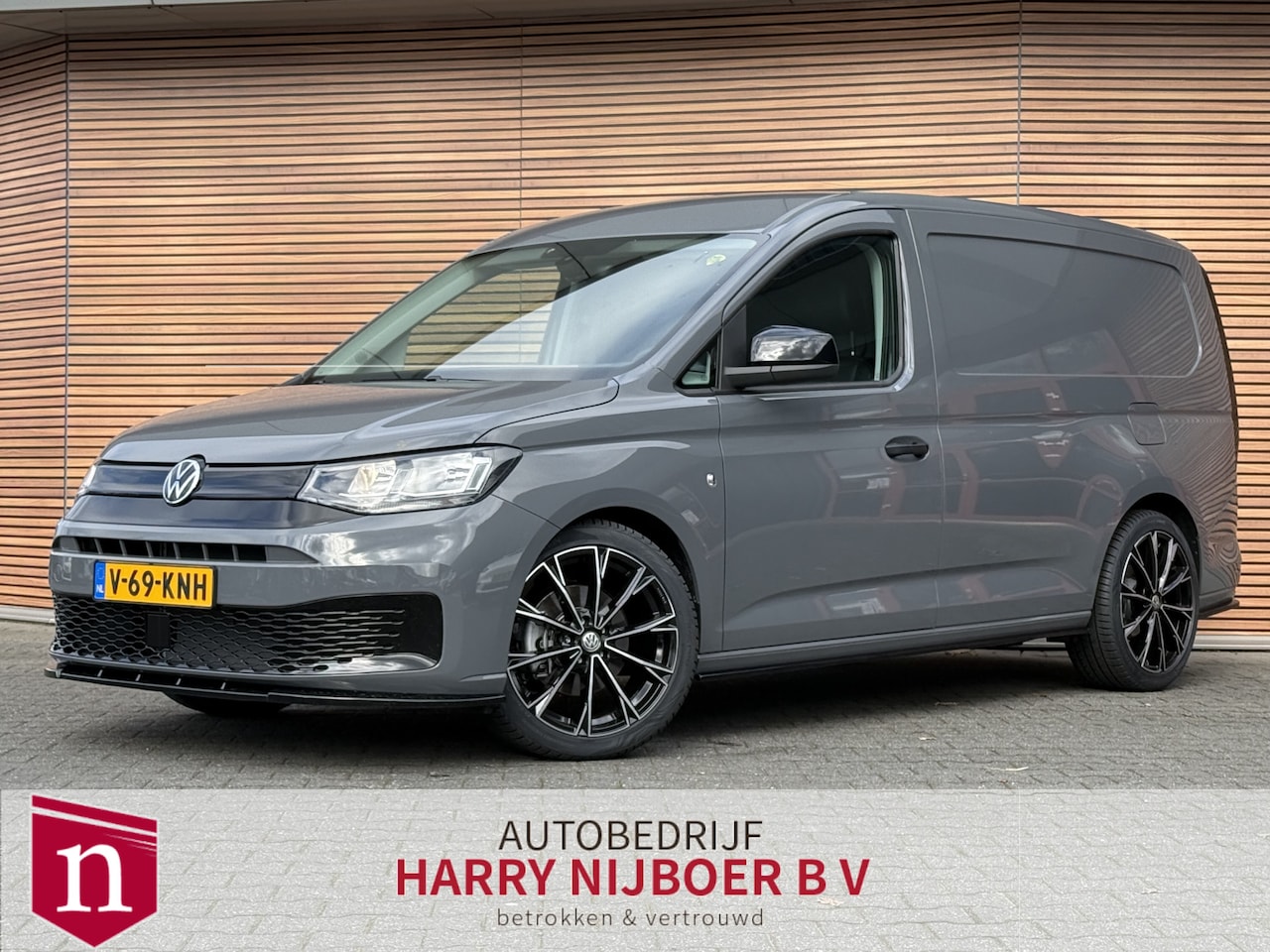 Volkswagen Caddy Cargo Maxi - 1.5 TSI Style L2 Navi by App / Lm Velgen / Betimmering / Camera / Leer - AutoWereld.nl