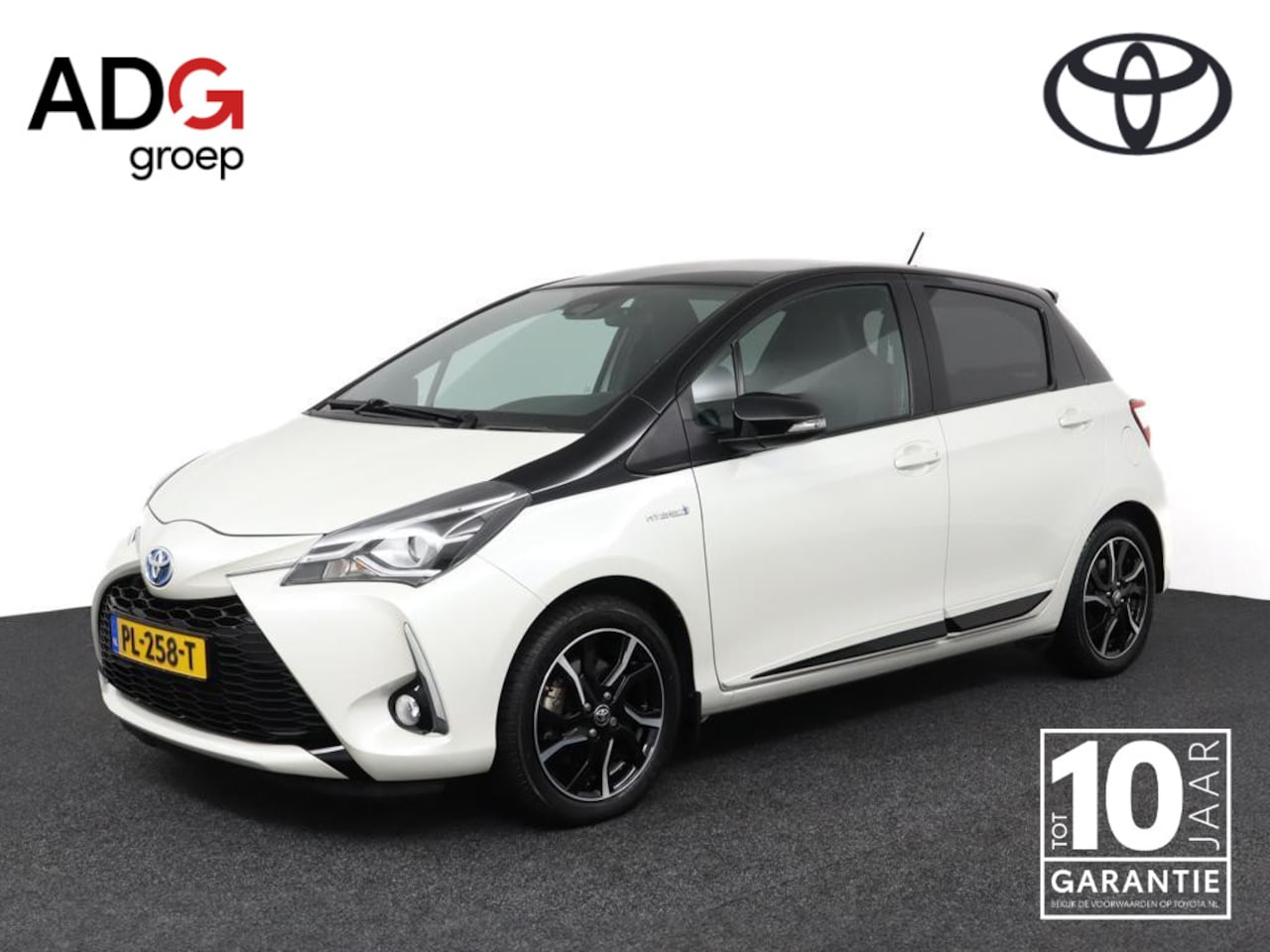 Toyota Yaris - 1.5 Hybrid Bi-Tone | Trekhaak | All seasons banden | - AutoWereld.nl