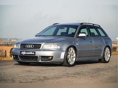 Audi RS4 - Avant 2.7 V6 quattro biturbo