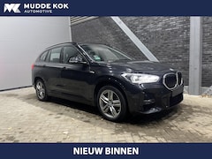 BMW X1 - xDrive25e M-Sport | Panoramadak | Head-Up | Trekhaak | Camera | Elek. Achterklep