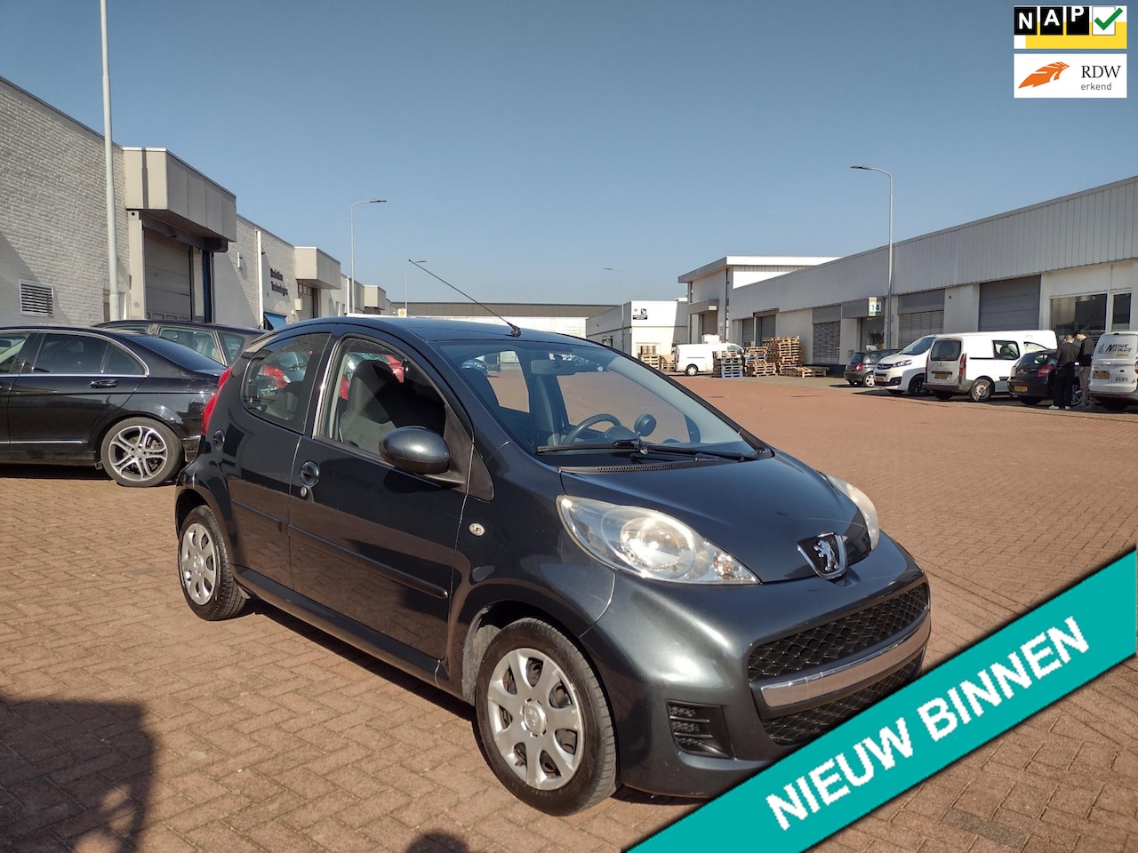 Peugeot 107 - 1.0-12V XS MOOIE AUTO BEL 0619590613 APK 26-02-2026 AIRCO 5 DRS - AutoWereld.nl