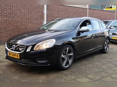 Volvo V60 - 1.6 T3 R-Design, Navi, LM velgen Climate+Cruise control, Half lederen bekleding