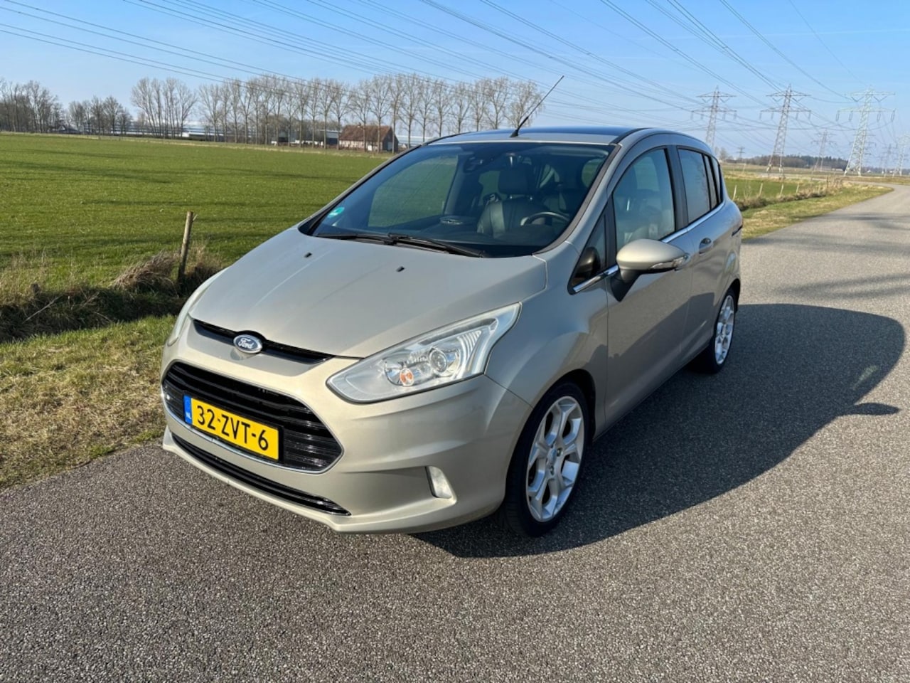 Ford B-Max - 1.0 EcoB. Titanium PANORAMADAK | DEALER ONDERHOUDEN ! - AutoWereld.nl