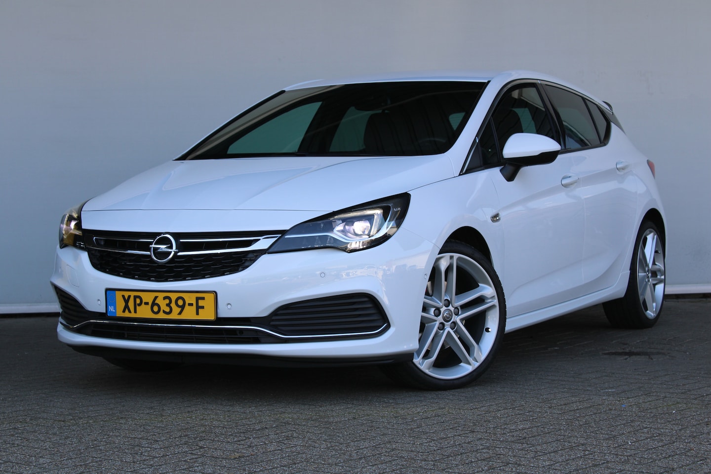 Opel Astra - 1.6 Turbo Innovation | dodehoek detectie | matrix LED koplampen | navigatiesysteem full ma - AutoWereld.nl