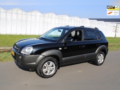 Hyundai Tucson - 2.7i V6 4WD Style Automaat 4x4