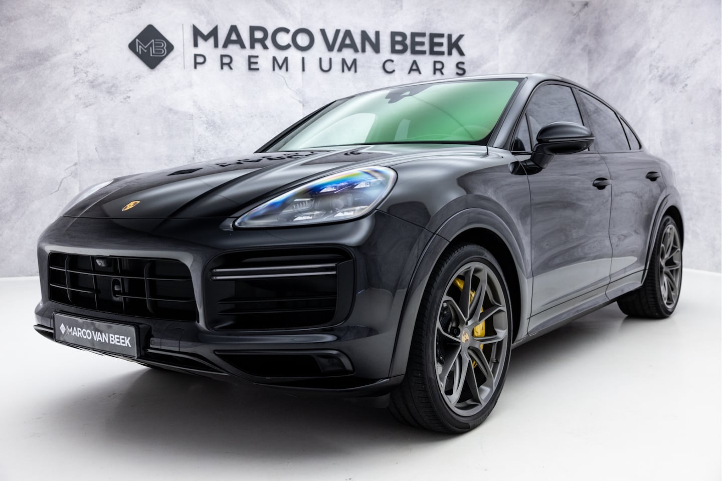 Porsche Cayenne Coupé - 4.0 Turbo | Keramisch | Carbon Sportpakket | 22" GT | Uniek! - AutoWereld.nl