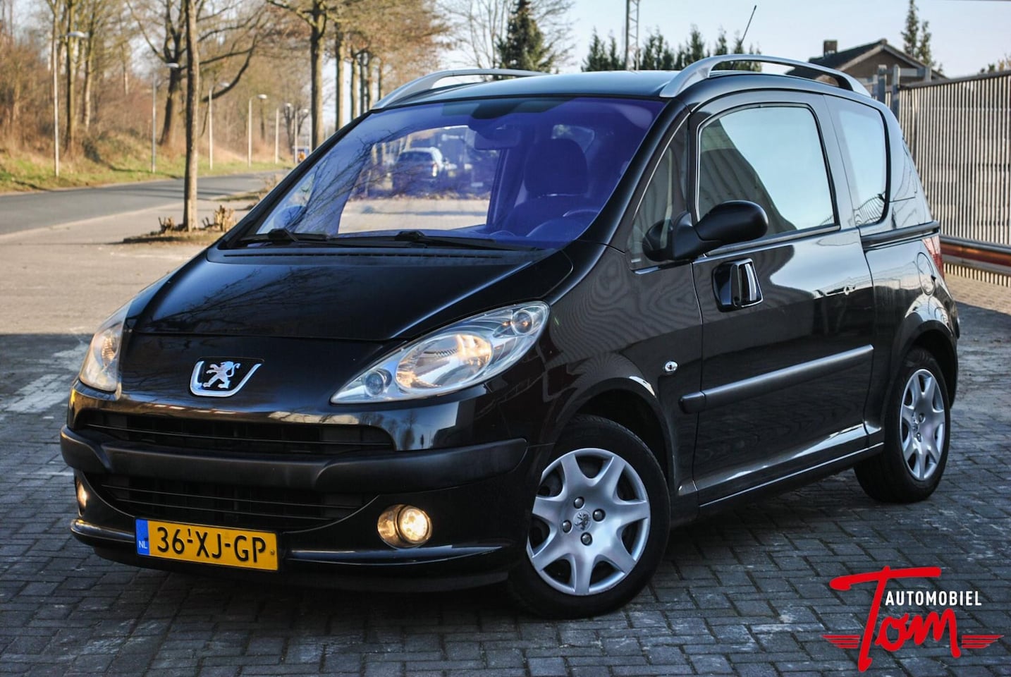 Peugeot 1007 - 1.4 Gentry *NIEUWE APK* | LEES TEKST! - AutoWereld.nl