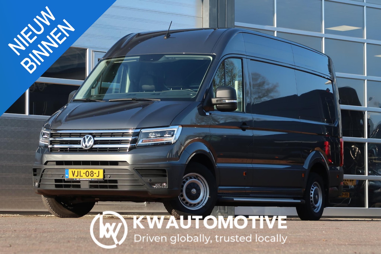 Volkswagen Crafter - 35 2.0 TDI L3H3 AUT/ CAMERA/ LED/ ACC/ AIRCO/ NAVI/ TREKHAAK - AutoWereld.nl