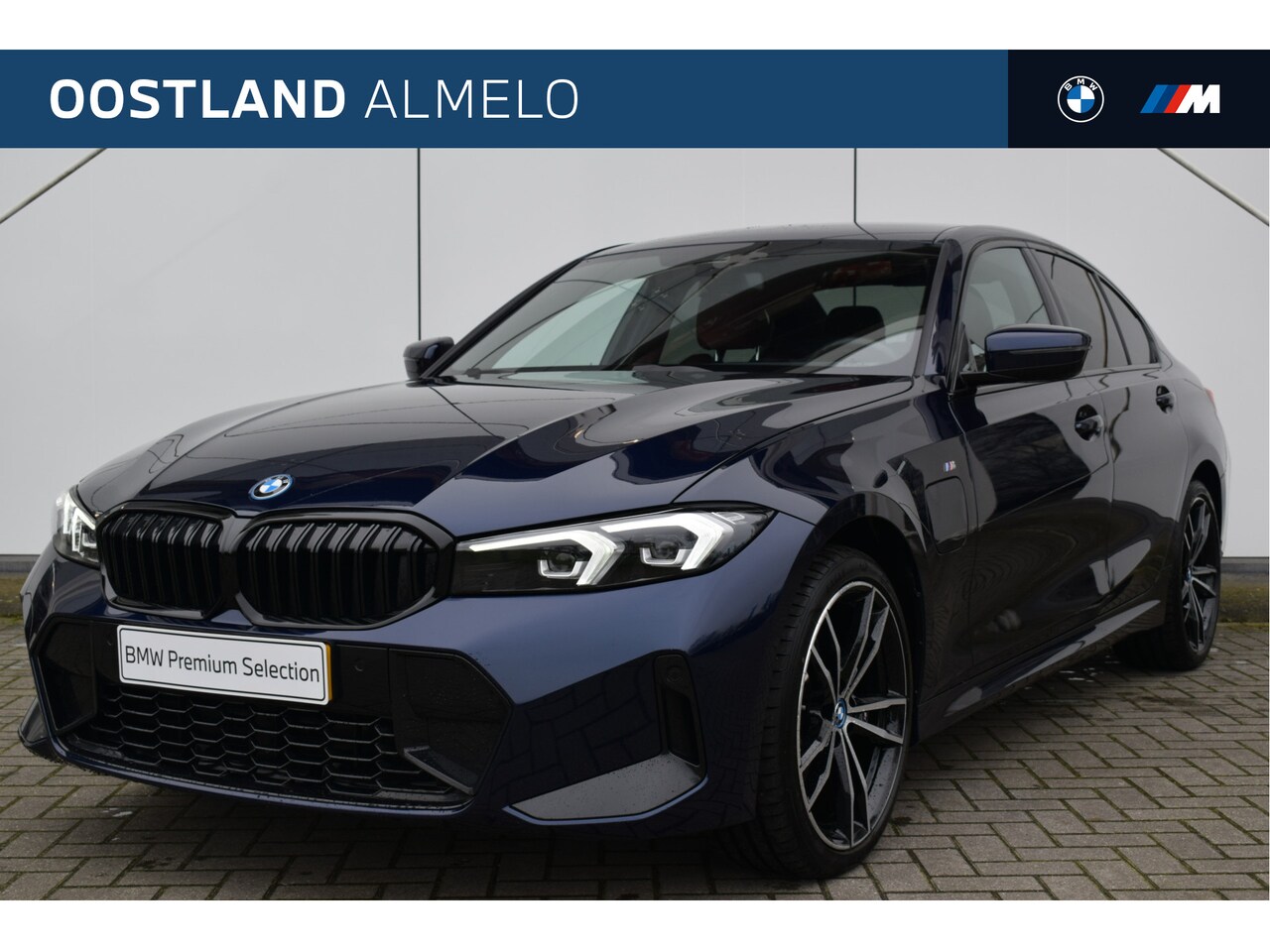 BMW 3-serie - 320e M Sport Automaat / Sportstoelen / Live Cockpit Plus / Leder / Cruise Control / Widesc - AutoWereld.nl