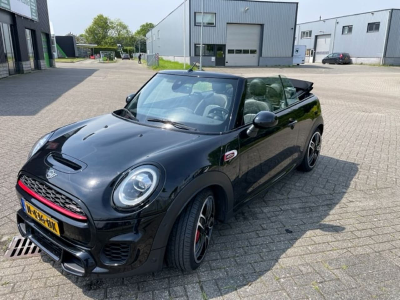 MINI Cabrio - 2.0 John Cooper Works Chili - AutoWereld.nl