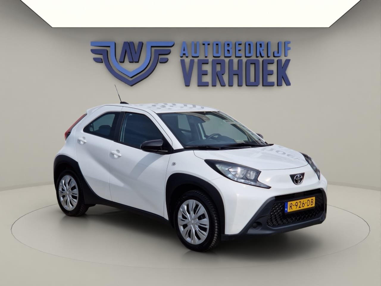 Toyota Aygo - 1.0 VVT-i MT Play Airco - Carplay - Camera - Adaptieve Cruise Co - AutoWereld.nl