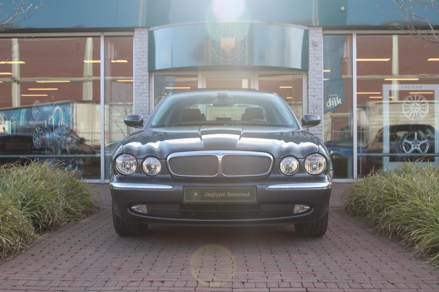 Jaguar XJ - 3.5 V8 LWB Executive - AutoWereld.nl