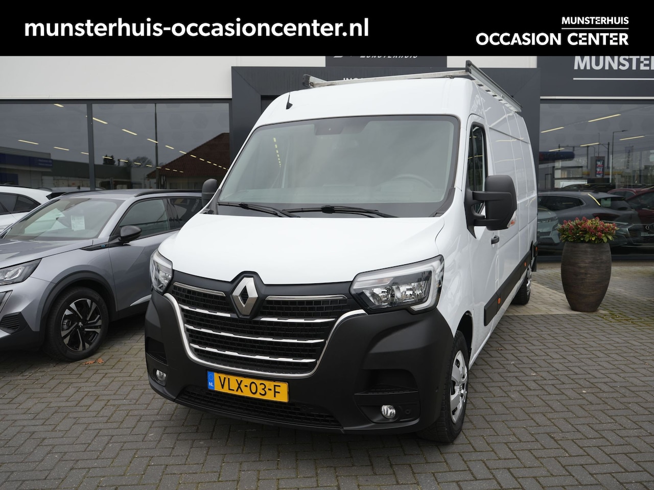 Renault Master - T35 2.3 dCi 150 L3H2 Energy Work Edition - Trekhaak - Achteruitrijcamera - Navigatie - Imp - AutoWereld.nl