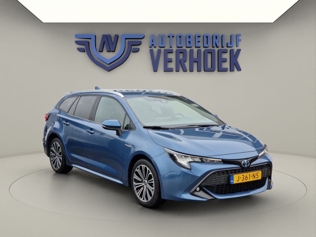 Toyota Corolla Touring Sports - 1.8 Hybrid Business Plus | Carplay / Android Auto | Stoelverwarm - AutoWereld.nl