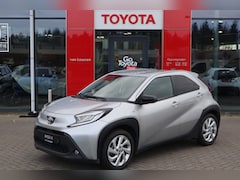 Toyota Aygo X - PULSE APPLE/ANDROID STOELVERW. CLIMA LED-PAKKET PRIVACY-GLASS 17"LMV CAMERA AD-CRUISE