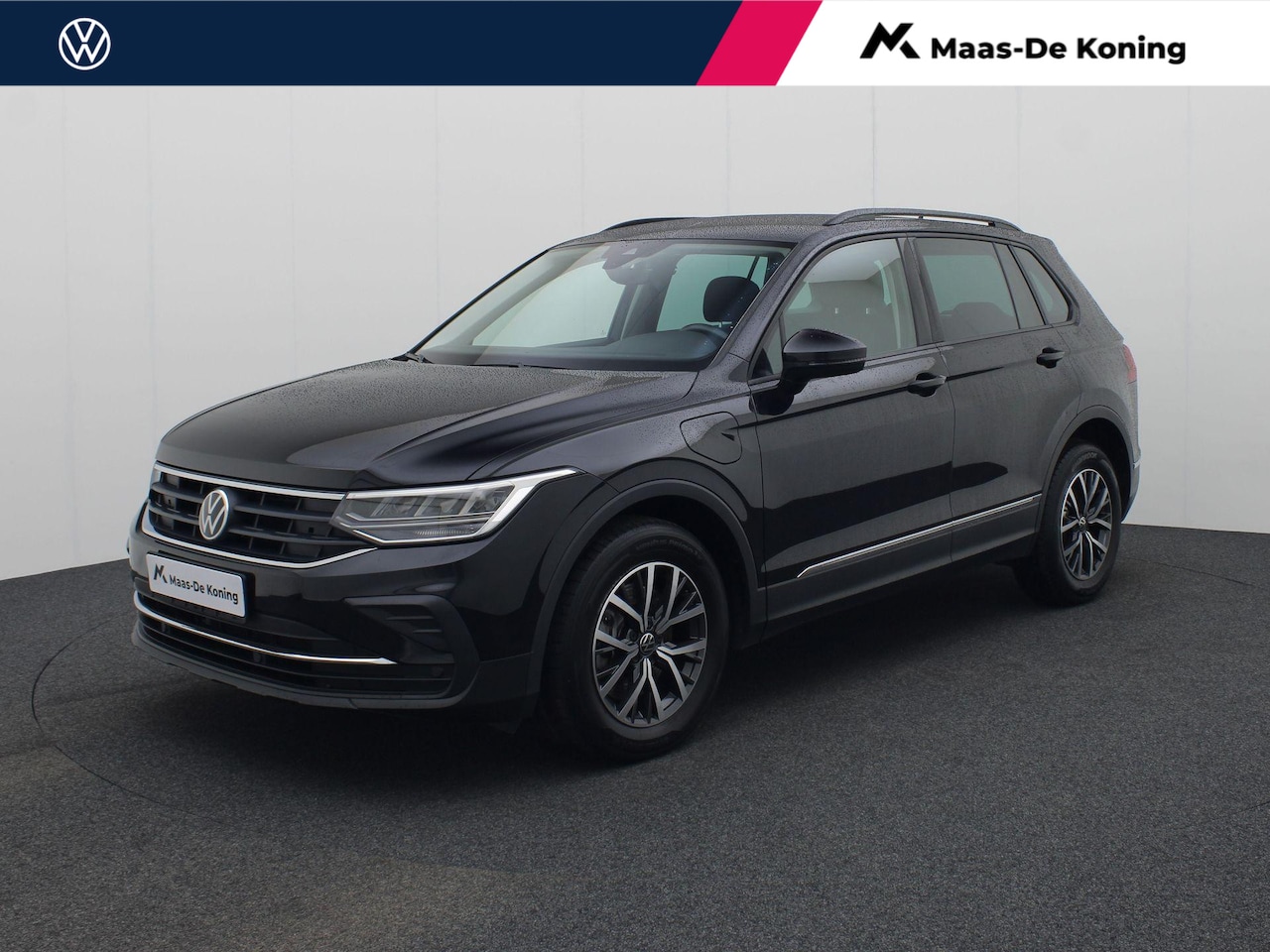 Volkswagen Tiguan - 1.4TSIeHybrid 180kW/245PK Life DSG · Navigatie · Parkeersensoren + camera · Stoel -& stuur - AutoWereld.nl