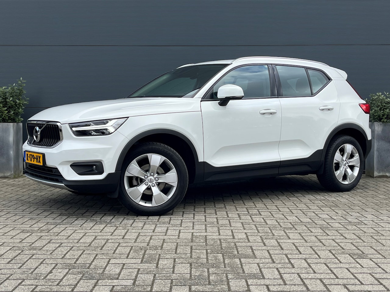 Volvo XC40 - 1.5 T2 Business Pro Adaptieve Cruise | BLIS | LED | Trekhaak inklapbaar | Apple Carplay | - AutoWereld.nl