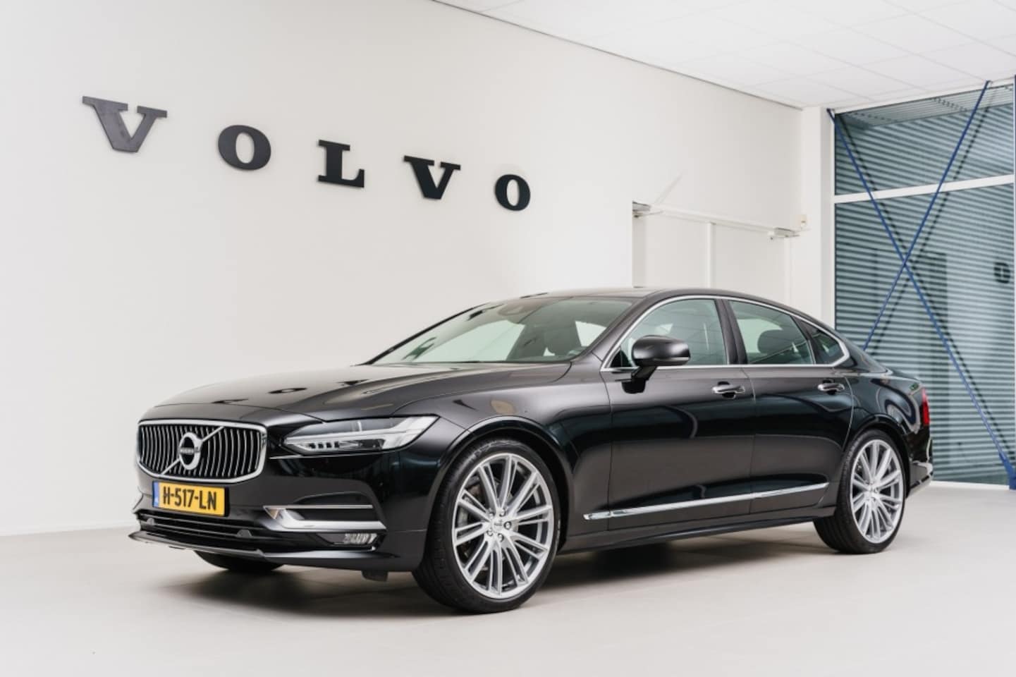 Volvo S90 - T4 Inscription, Luxury,Scandinavian, Versatility, Plus Line - AutoWereld.nl