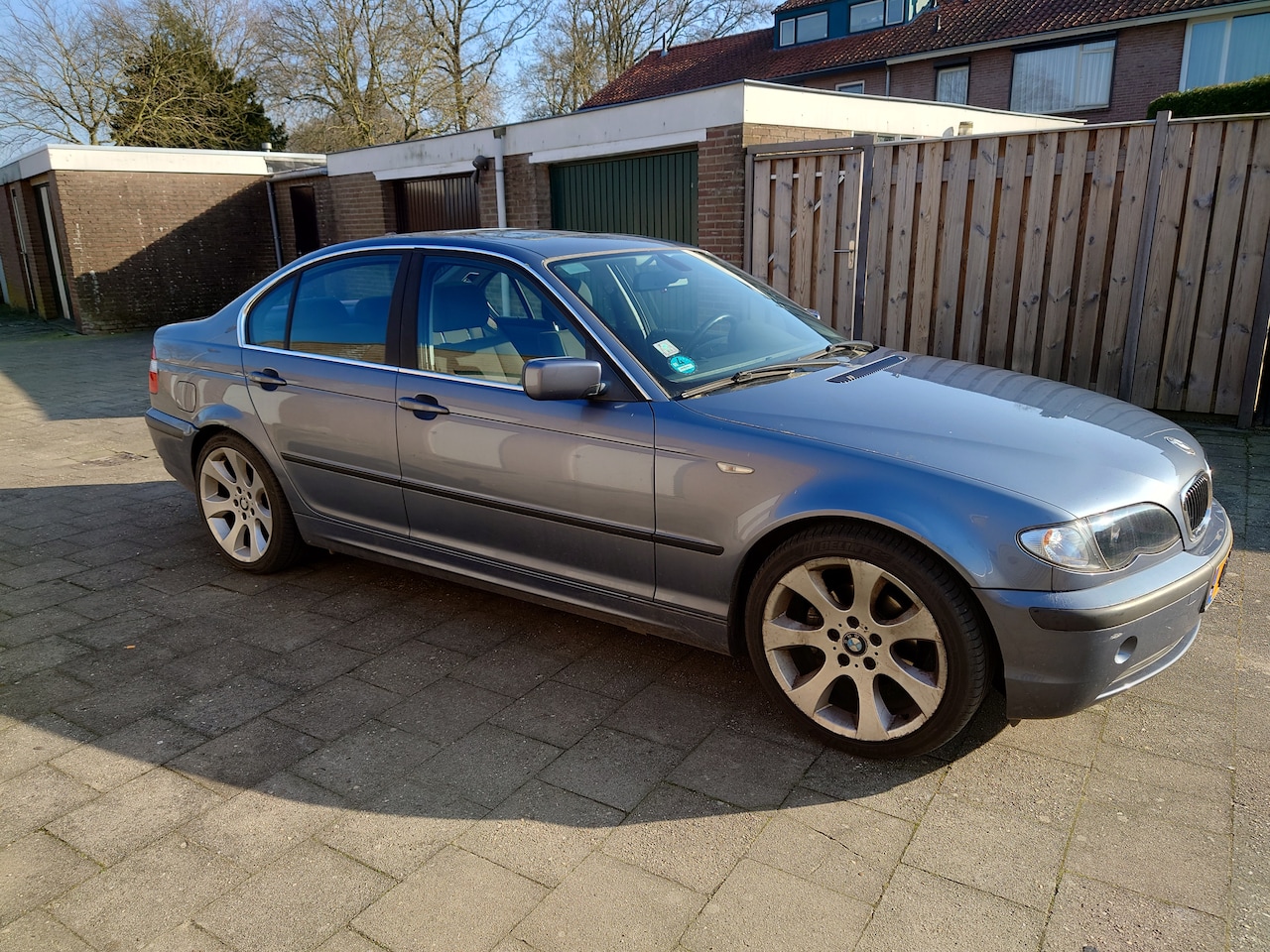 BMW 3-serie - 320i Executive - AutoWereld.nl