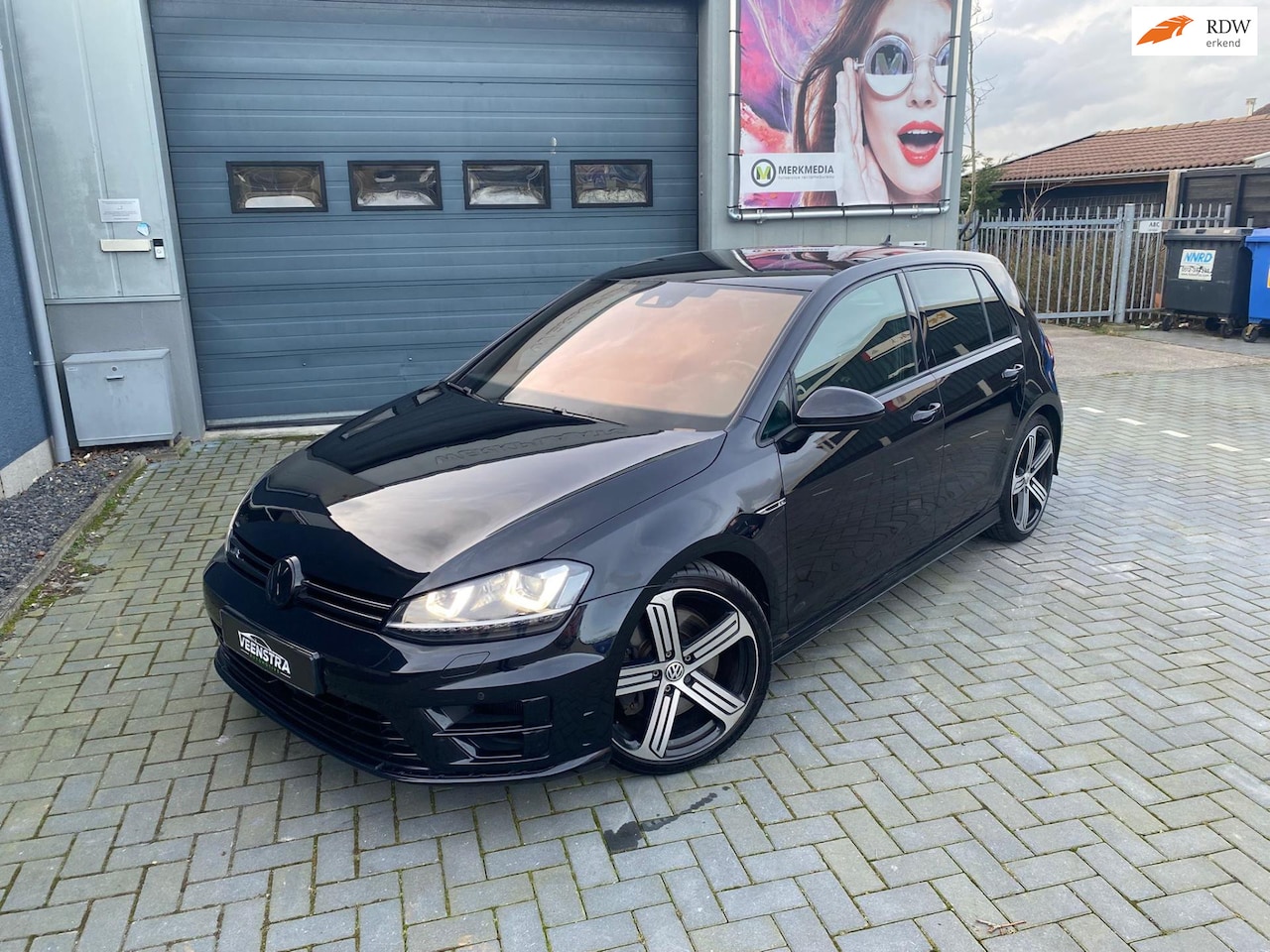 Volkswagen Golf - 2.0 TSI R 4Motion 300PK DCC/Milltek/ACC - AutoWereld.nl