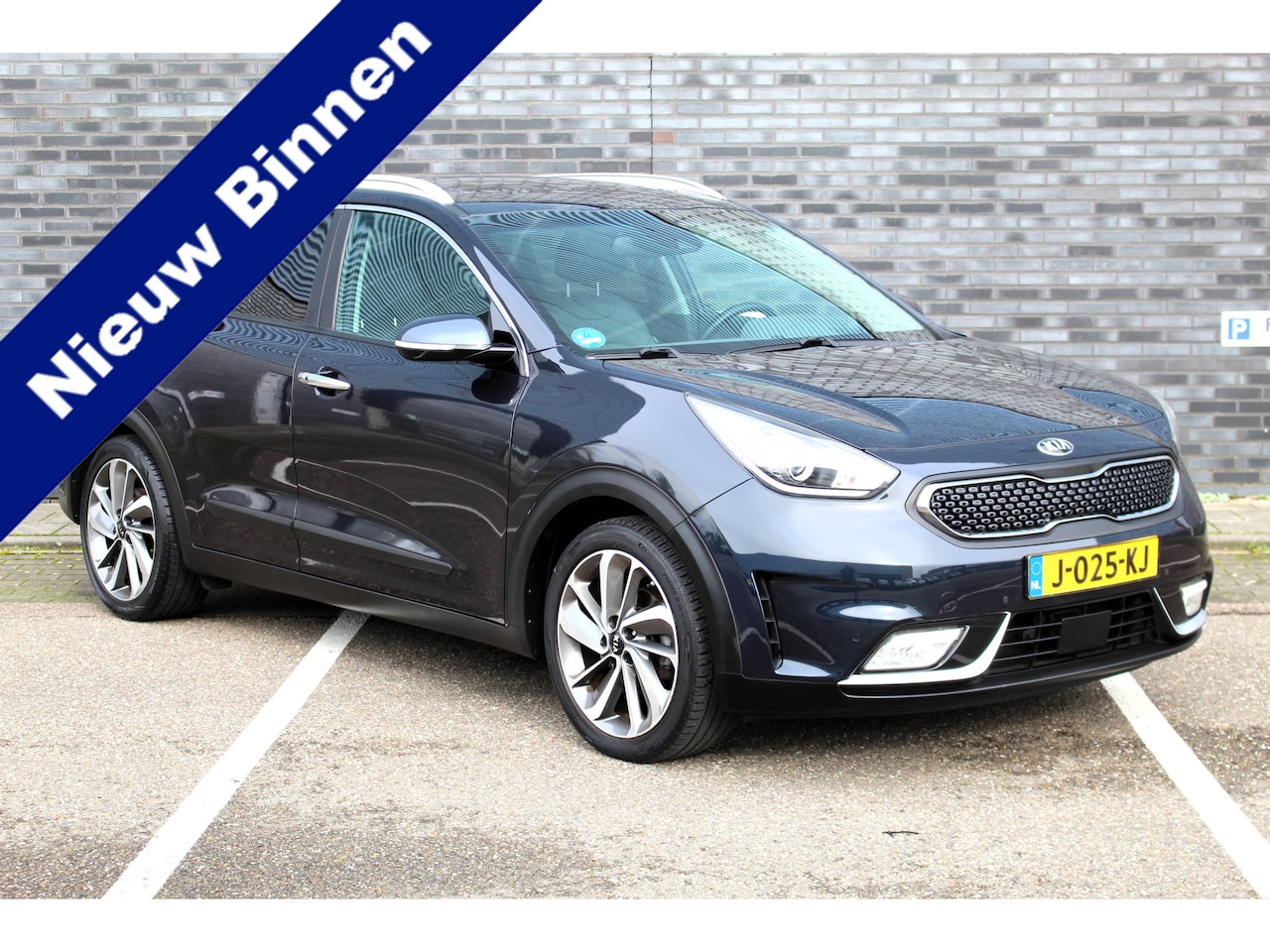 Kia Niro - 1.6 GDi Hybrid ExecutiveLine I NAVI. I LEER I TREKHAAK I CRUISE I - AutoWereld.nl