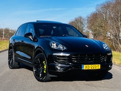 Porsche Cayenne - 3.0 S E-Hybrid Porsche Cayenne 3.0 V6 416pk E-hybrid S Tiptronic S 2015 ACC Lucht Dealer Onderhouden