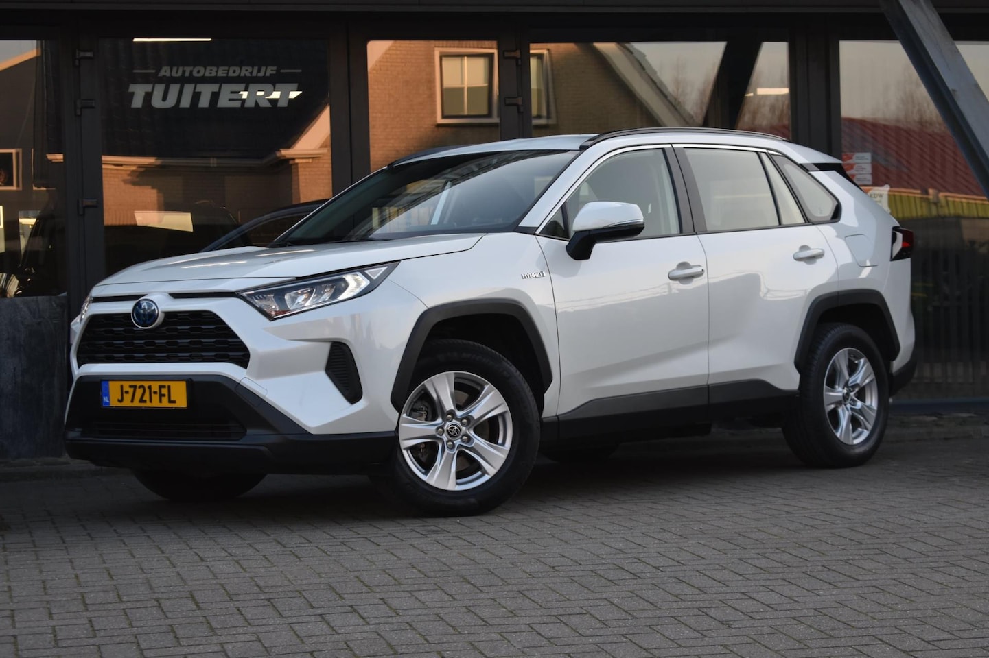 Toyota RAV4 - 2.5 Hybrid | APPLE CARPLAY | ANDROID AUTO | NAP | LANE ASSIST | CLIMATE CONTROLE | CRUISE - AutoWereld.nl