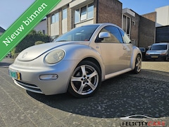 Volkswagen New Beetle - 2.0 Highline