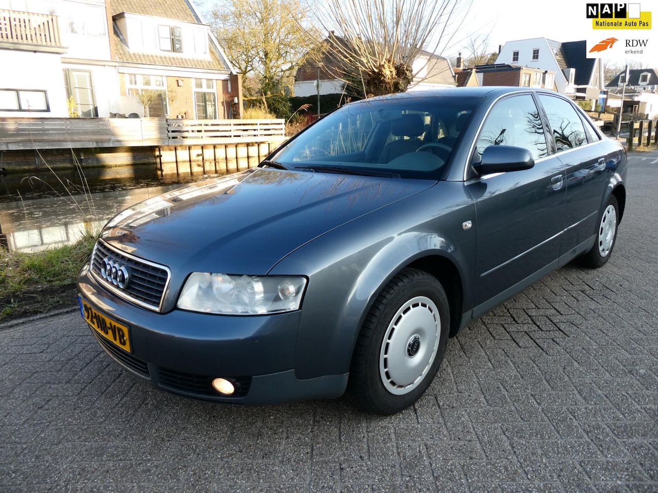 Audi A4 Limousine - 2.0 Exclusive Automaat Clima Cruise Youngtimer - AutoWereld.nl