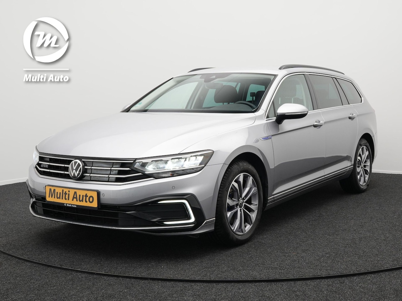 Volkswagen Passat Variant - 1.4 TSI GTE Plug In Hybrid 218pk PHEV | Adaptive Cruise | Sportstoelen Verwarmd / Massage - AutoWereld.nl