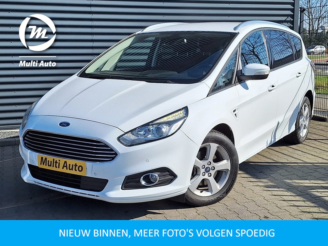 Ford S-Max - 1.5 Titanium 7persoons | Navigatie | Camera | Carplay | Cruise Control | L.M. 17" | Climat - AutoWereld.nl