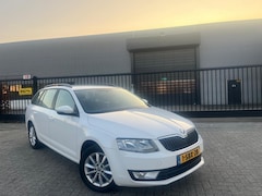 Skoda Octavia Combi - 1.6 TDI DSG7 AUTOMAAT Navigatie|Clima 2013