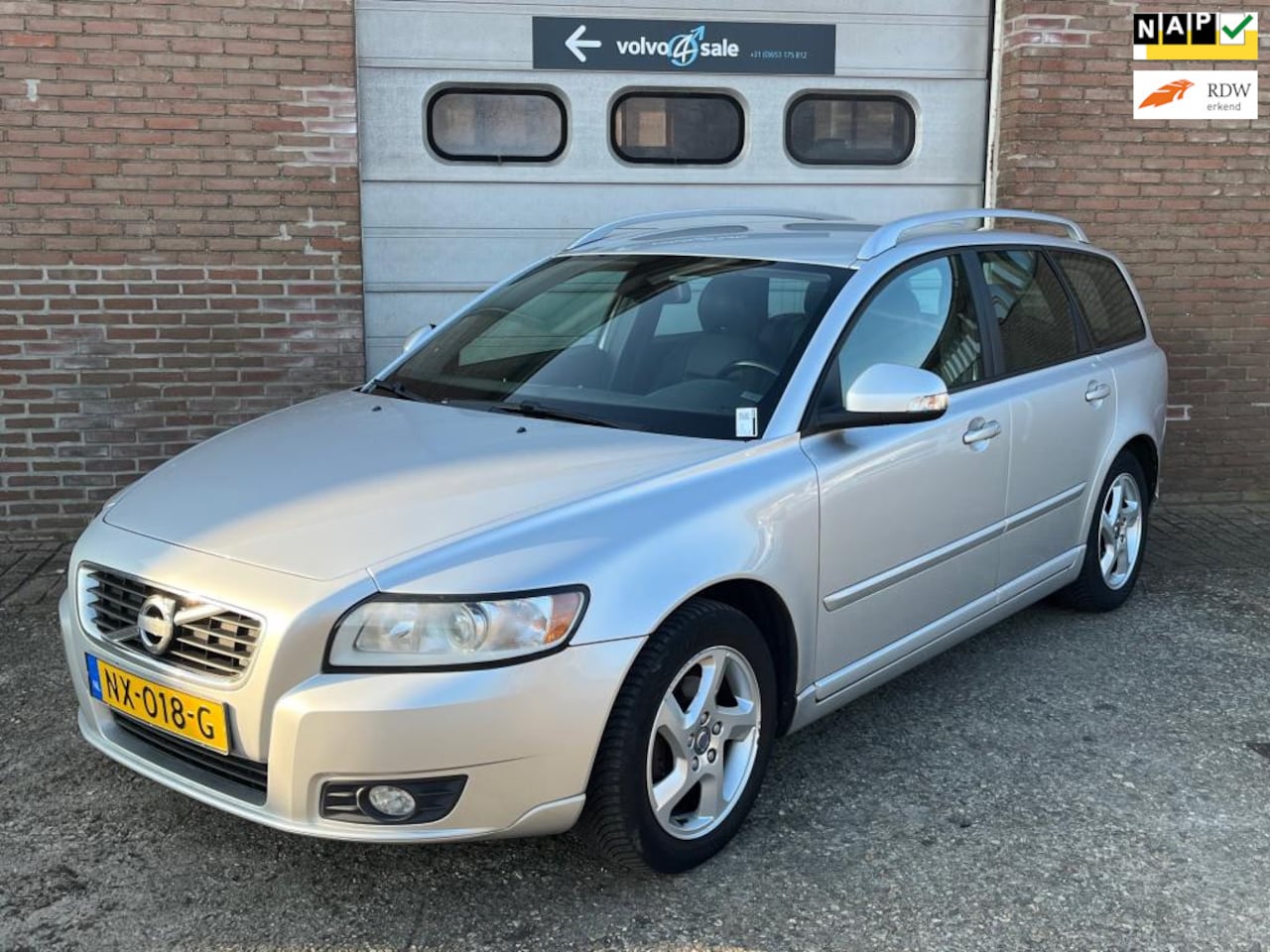 Volvo V50 - 1.6 D2 S/S R-Design Pro Edition leder 2012 - AutoWereld.nl