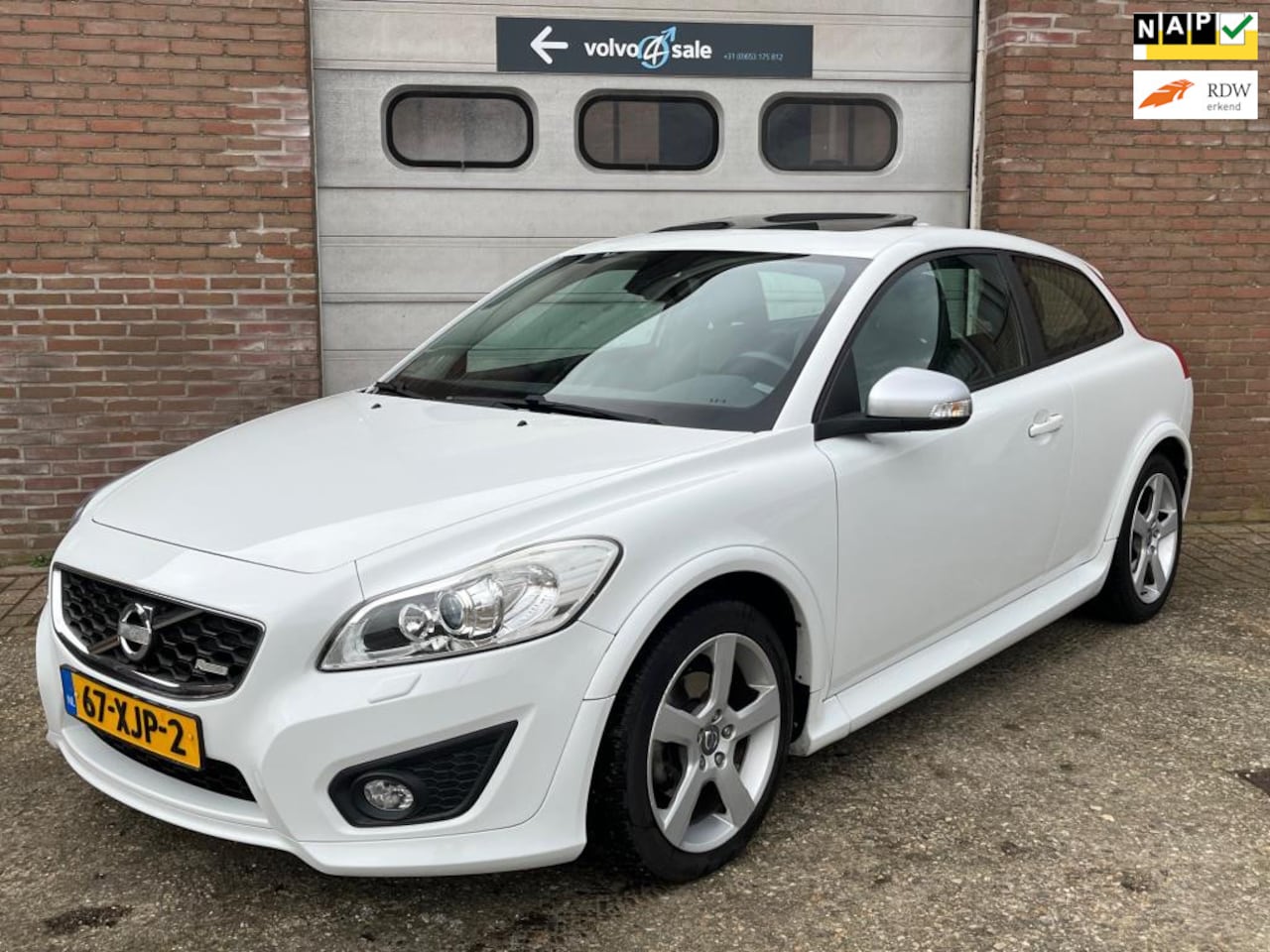 Volvo C30 - 1.6 D2 R-edition schuifdak 2012 - AutoWereld.nl