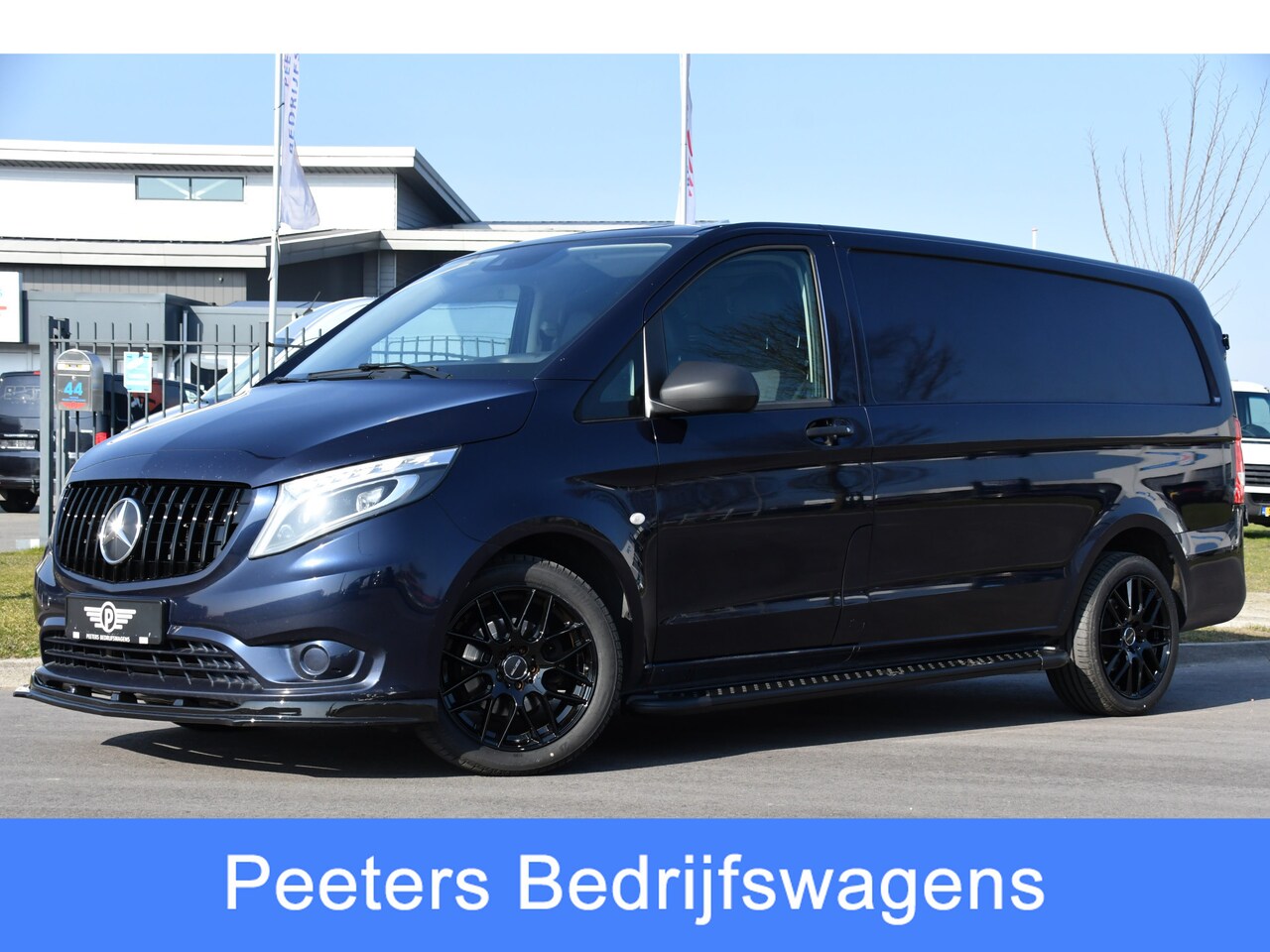 Mercedes-Benz Vito - 116 CDI Lang AMG Edition Cruise, Camera, Carplay, LED, 164PK, Automaat, Leder, Stoelverwar - AutoWereld.nl