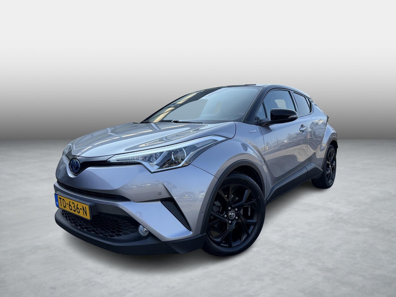 Toyota C-HR - 1.8 Hybrid Bi-Tone | Trekhaak | Dodehoek | JBL | Stoelverwarming | Navigatie - AutoWereld.nl