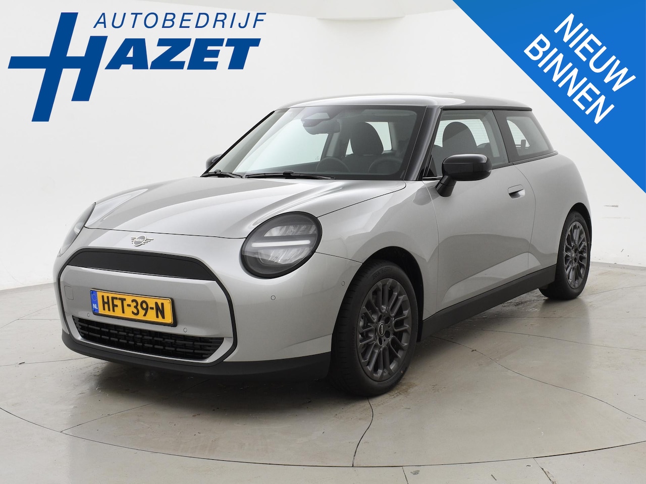 MINI Cooper - Mini E ESSENTIAL XS 40.7 kWh + NAVIGATIE | APPLE CARPLAY | LED | CAMERA | 17 INCH LMV - AutoWereld.nl