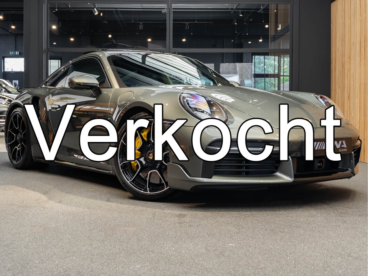 Porsche 911 - 992 Turbo S Sport Design Carbon 911 3.8 Turbo S Keramisch Burmester - AutoWereld.nl