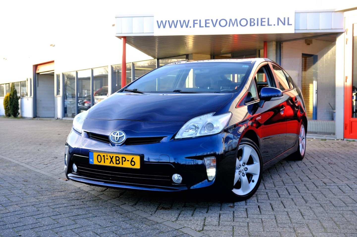 Toyota Prius - 1.8 Business Aut. Navi|1e Eig|Clima|LMV|Cruise - AutoWereld.nl