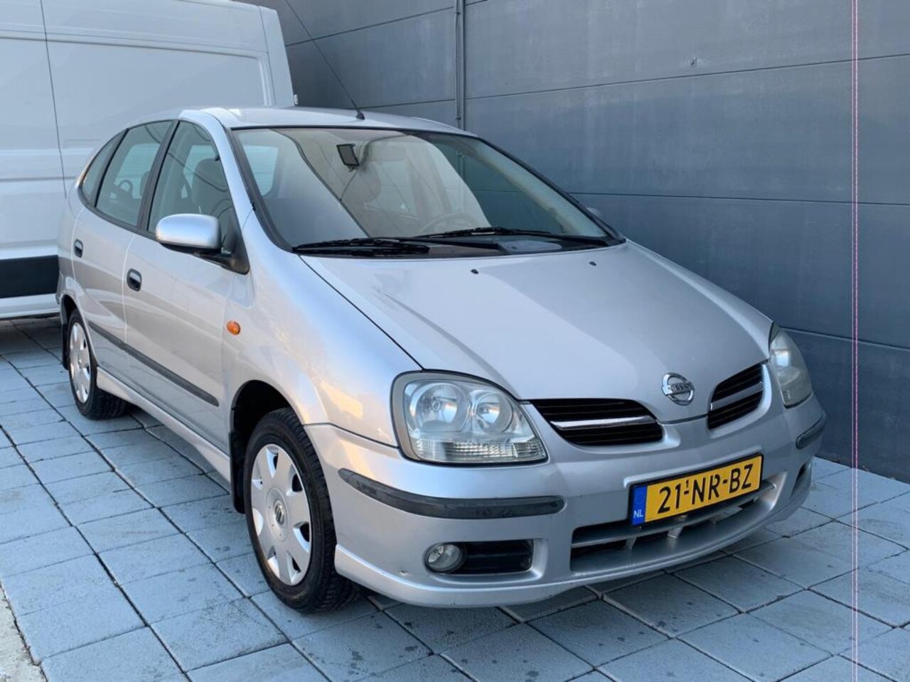 Nissan Almera Tino - 1.8 Acenta Airco Nvai Trekhaak Apk 1 Jaar - AutoWereld.nl