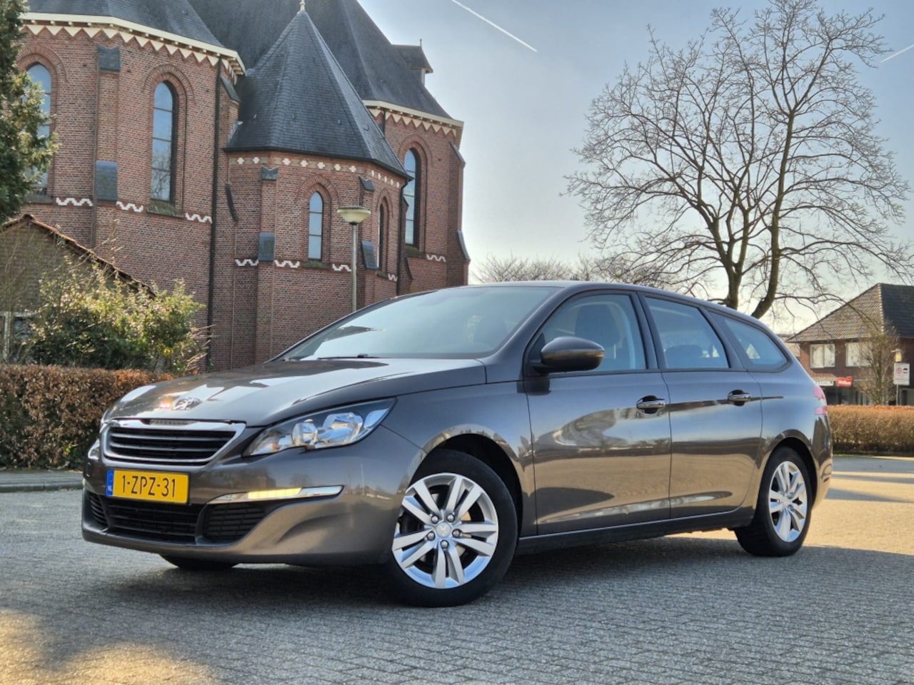 Peugeot 308 SW - 1.2 e-THP Allure 1.2 e-THP Allure - AutoWereld.nl