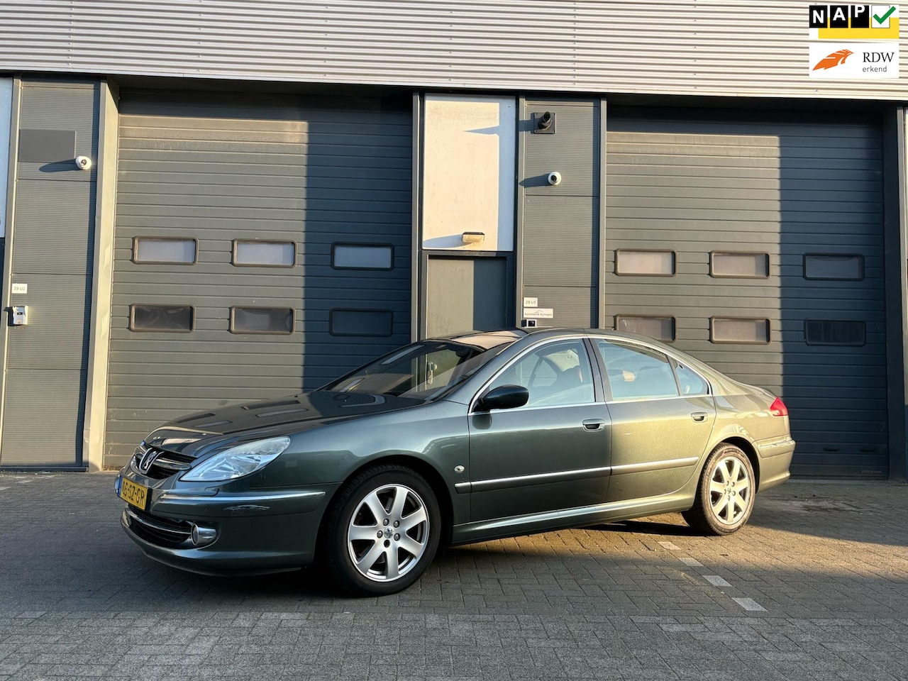 Peugeot 607 - 3.0-24V Executive 3.0-24V Executive - AutoWereld.nl