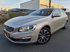 Volvo V60 - 1.5 T2 AUTOMAAT/XENON/NAVI/LEDER