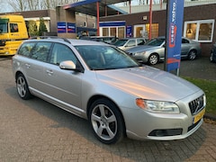 Volvo V70 - 2.4 T Volledig zwart leer Weinig KM