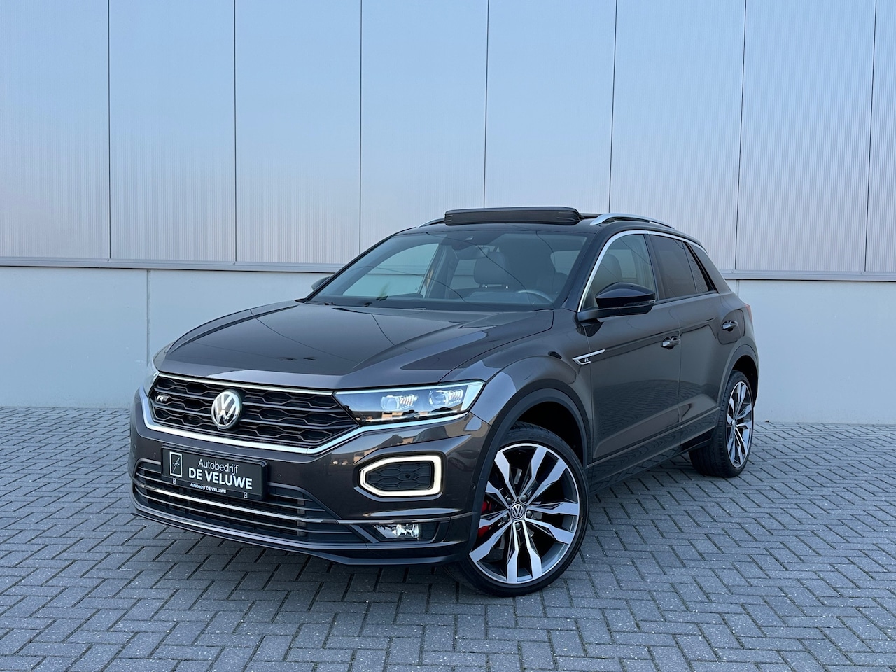 Volkswagen T-Roc - 2.0 TSI 4Motion R-Line 2.0 TSI 4Motion R-Line - AutoWereld.nl