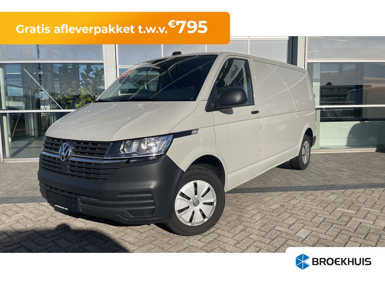 Volkswagen Transporter - L2 | 150PK | NAVI | Cruise | APP Connect | DAB | Airco | Bank | Stoelverw | 4 Season bande - AutoWereld.nl