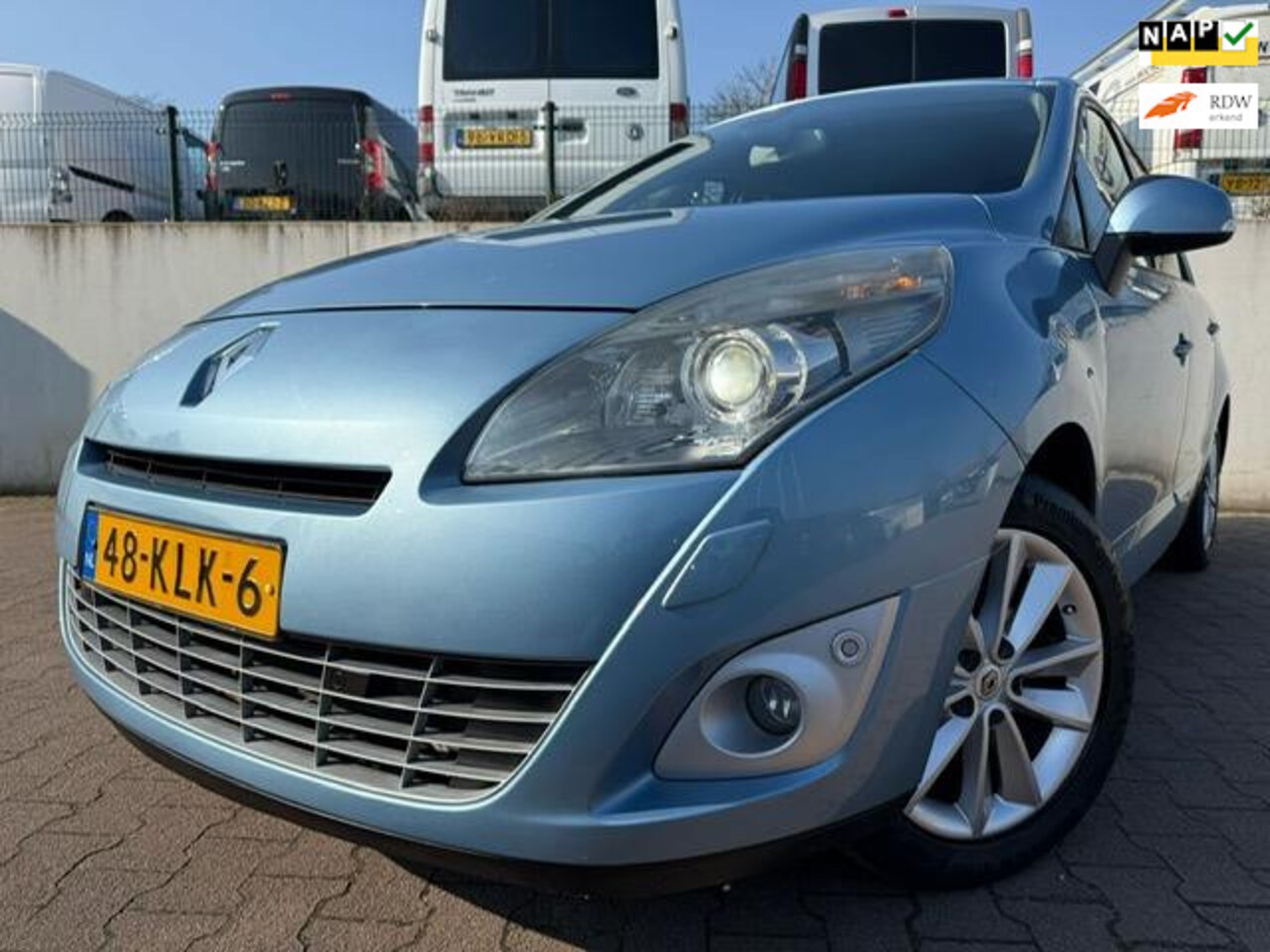 Renault Grand Scénic - 2.0 Privilege/AUTOMAAT/LEDER/NAVI/CLIMA/PDC/APK 02-2026/ - AutoWereld.nl