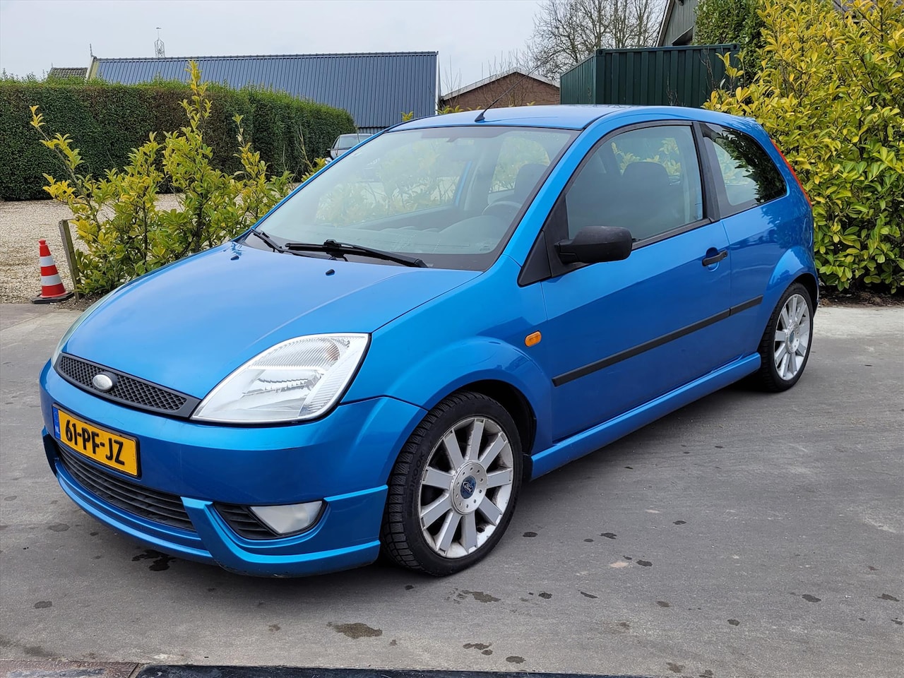 Ford Fiesta - 1.6 16V 3DR Trend | Airco | CV | Sportuitvoering - AutoWereld.nl