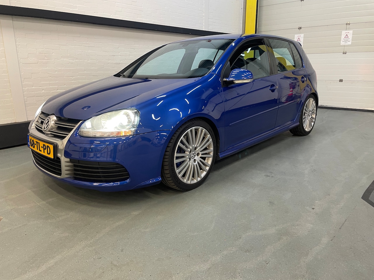 Volkswagen Golf - 3.2 R32 - AutoWereld.nl