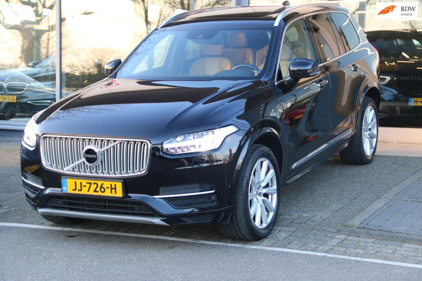 Volvo XC90 - 2.0 T8 Twin Engine AWD Inscription PANO - AutoWereld.nl